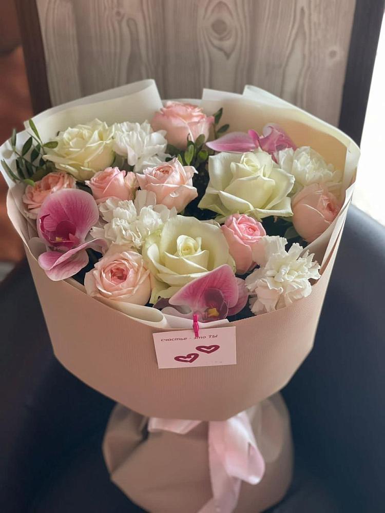 Букет цветов из: Орхидеи, Розы и Гвоздики в Самаре