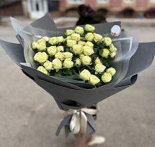 Букет Белые кустовые розы Солинеро в Самаре
