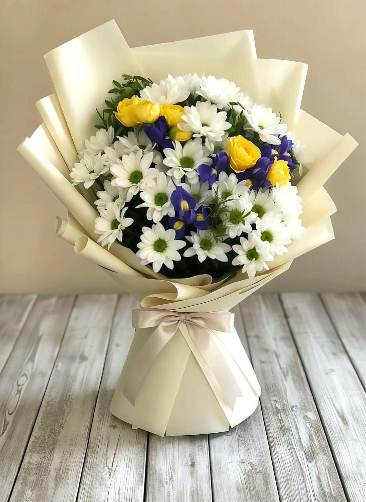 Букет цветов из: Ирисы, Хризантемы и Розы в Самаре