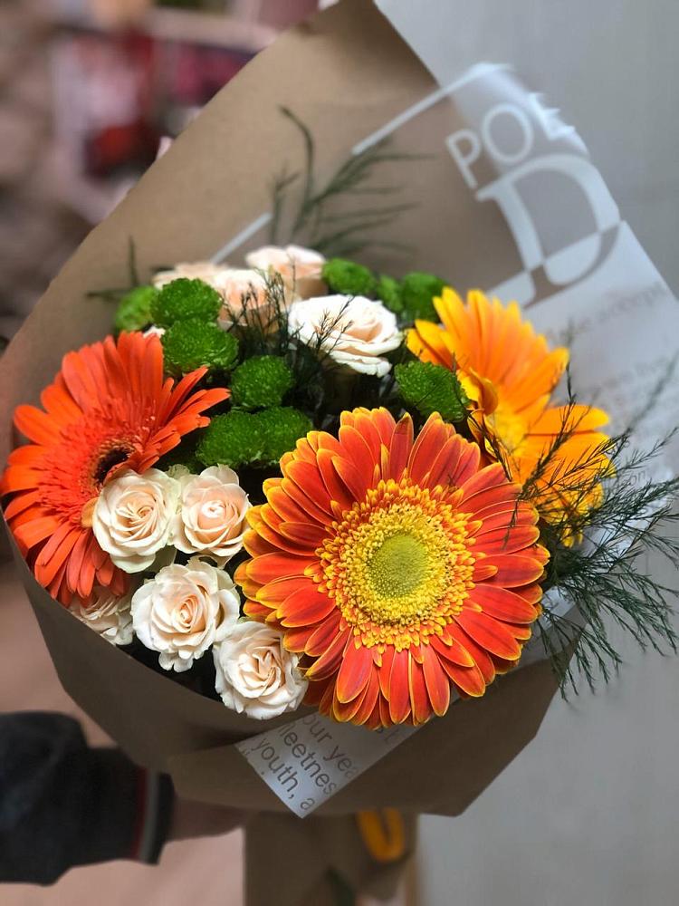 Букет цветов из: Герберы, Хризантемы и Розы в Самаре